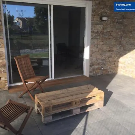Apartment O Garden 3 Pieces Au Calme, Cuisine Equipee, Piscine, Parking, Terrasse, Jardin *