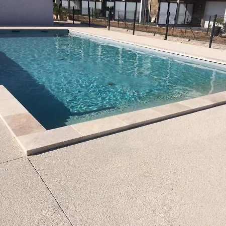 O Garden 3 Pieces Au Calme, Cuisine Equipee, Piscine, Parking, Terrasse, Jardin Apartment *
